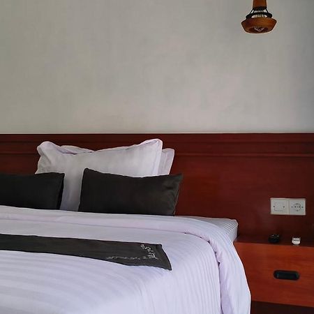 Ferienwohnung Zifa Mandalika Kuta  Exterior foto