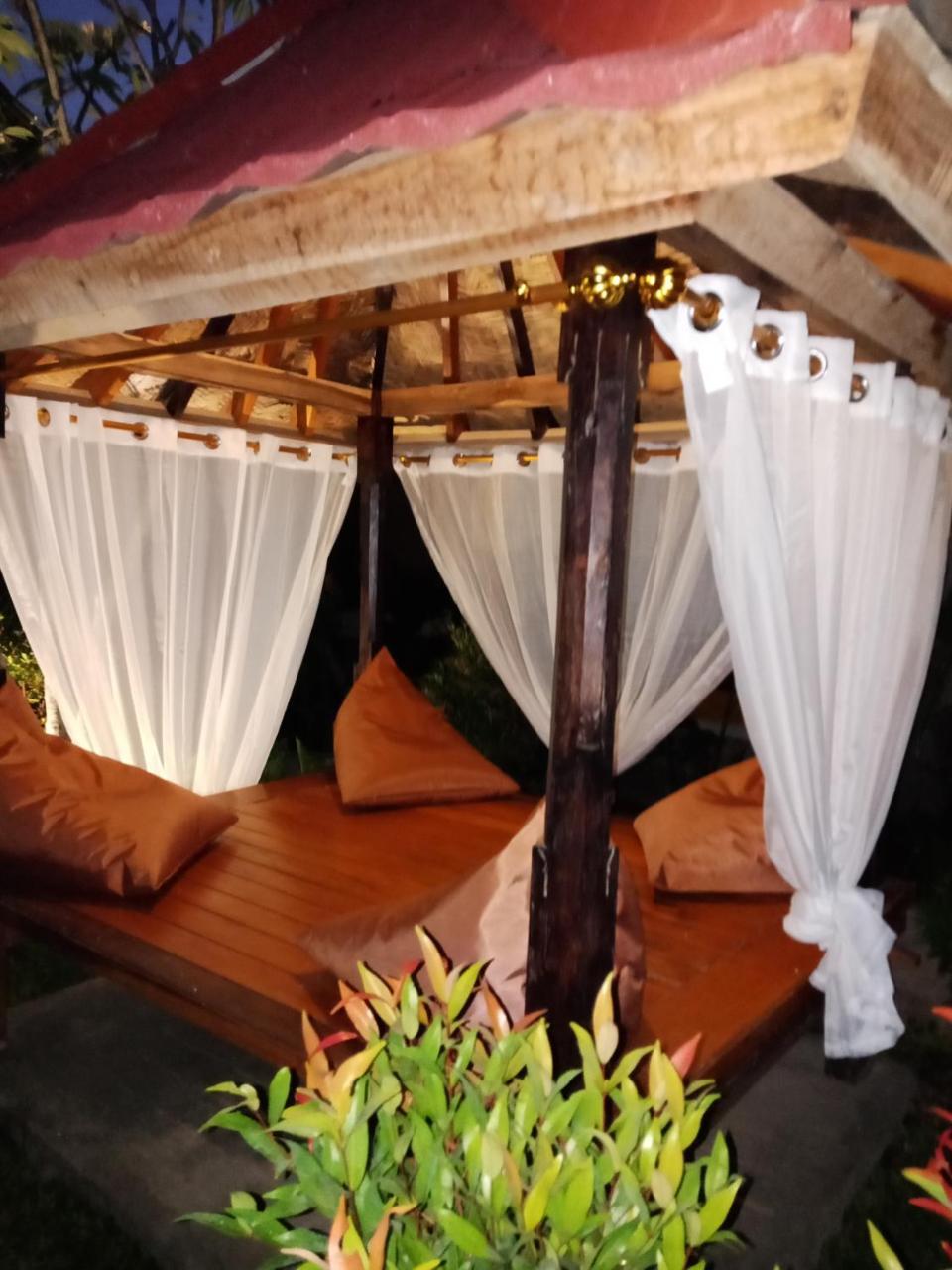 Ferienwohnung Zifa Mandalika Kuta  Exterior foto