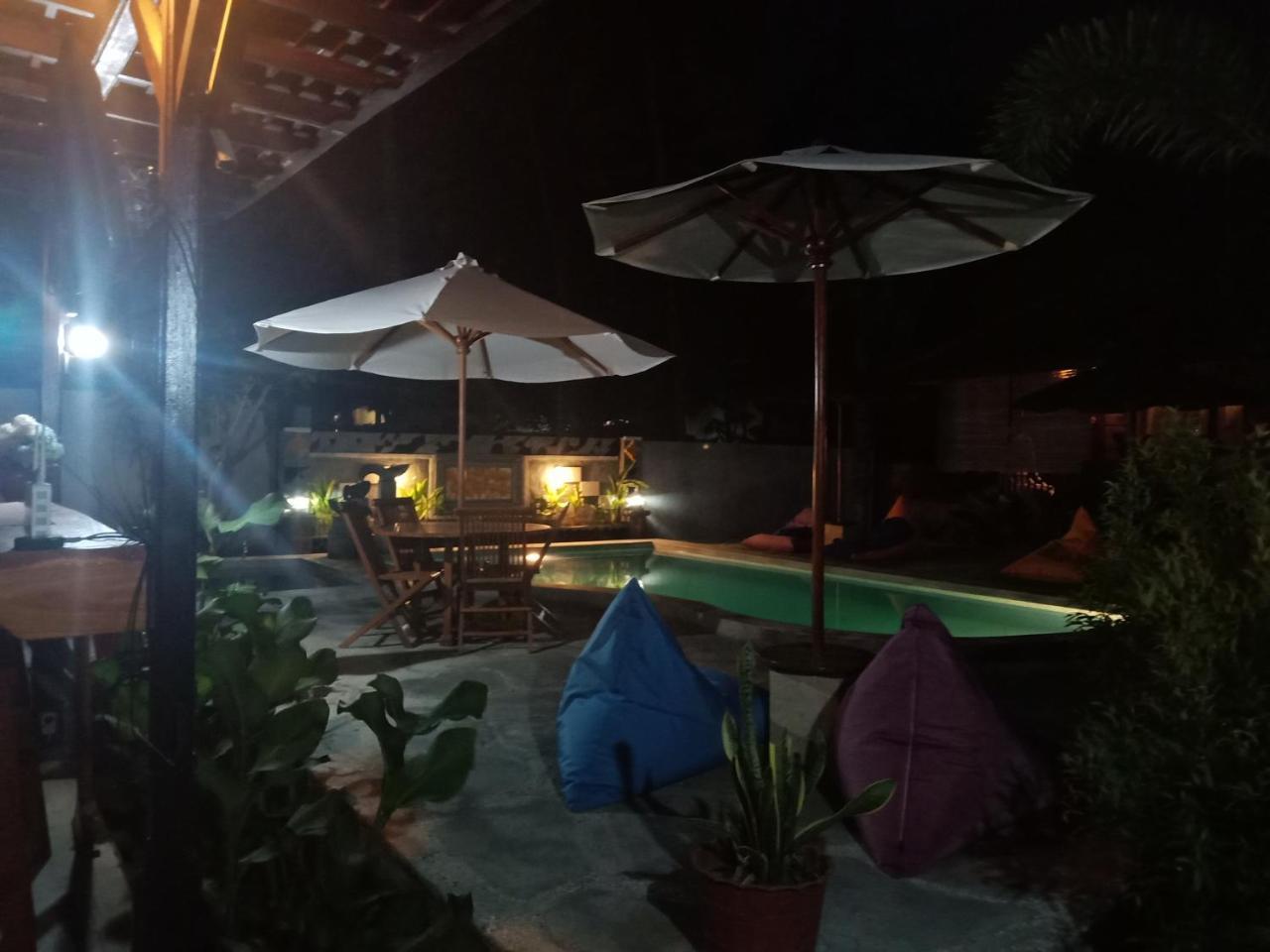 Ferienwohnung Zifa Mandalika Kuta  Exterior foto