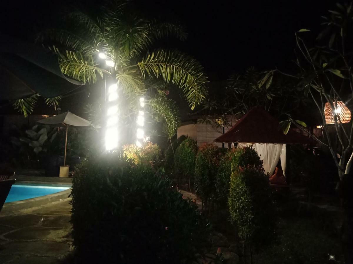Ferienwohnung Zifa Mandalika Kuta  Exterior foto